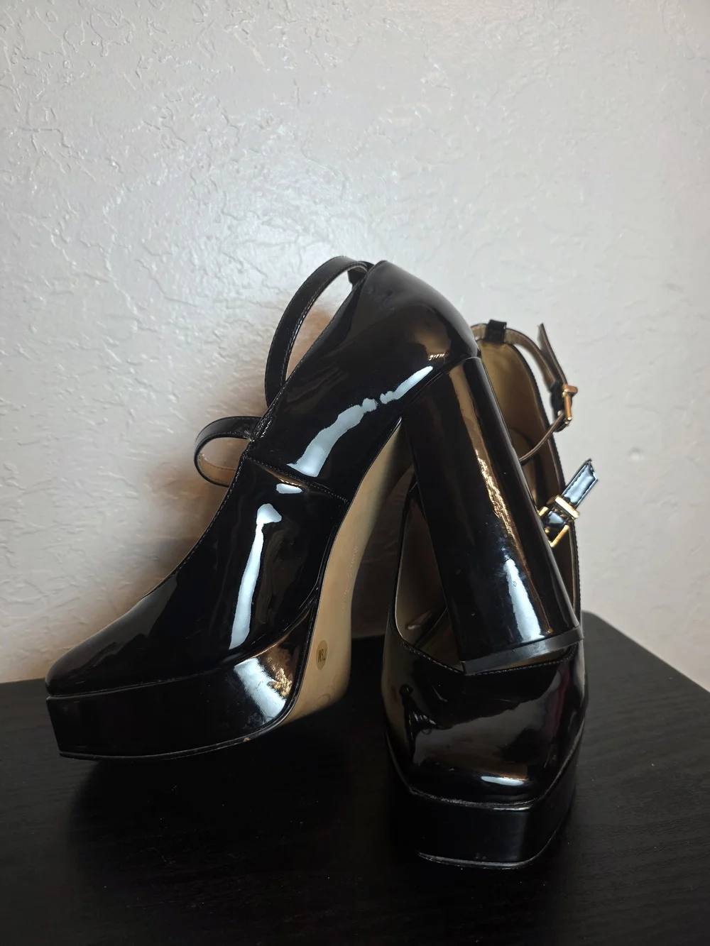 Jessica Simpson Black Patent Platform Mary Jane Heels